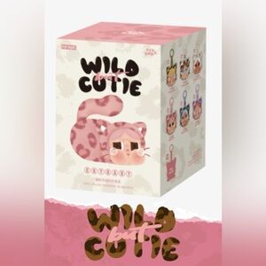 Crybaby Wild But Cutie plush pendant (vanilla cutie)